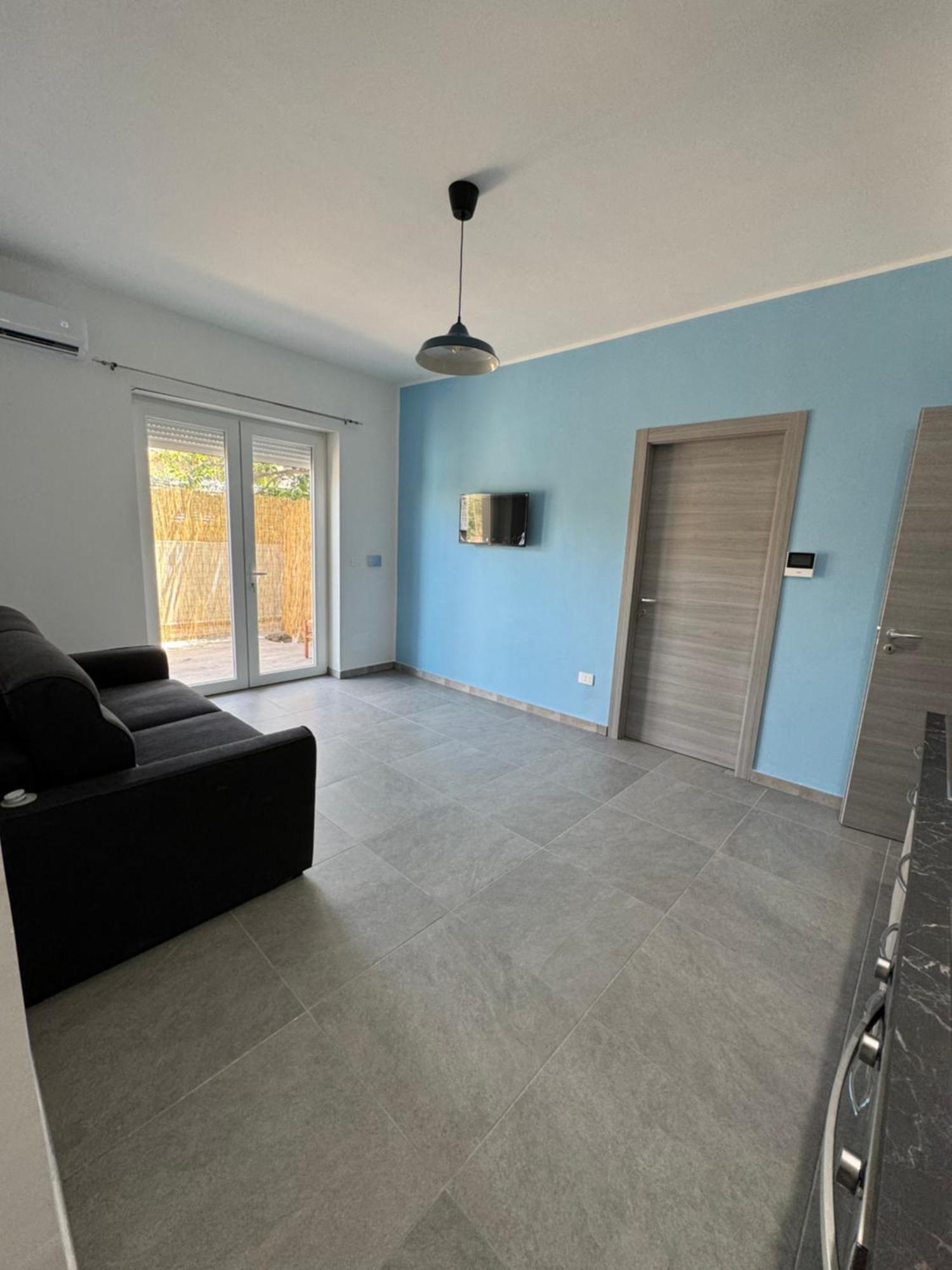 Nathouse Apartment วิลลาฟรังกา ติร์เรนา ภายนอก รูปภาพ