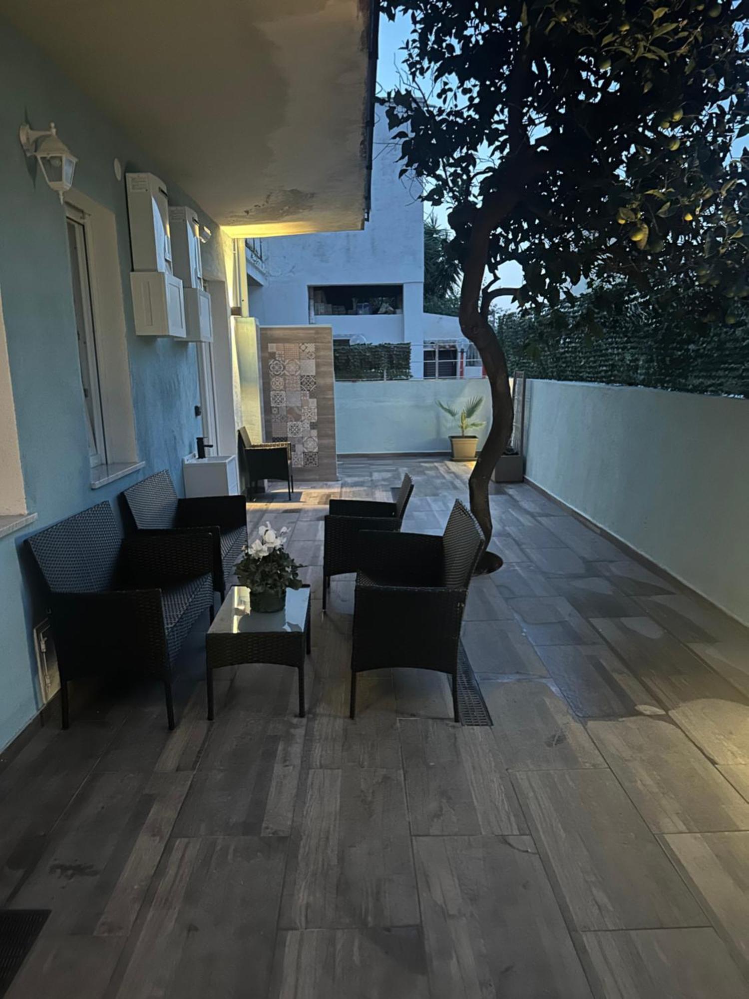 Nathouse Apartment วิลลาฟรังกา ติร์เรนา ภายนอก รูปภาพ